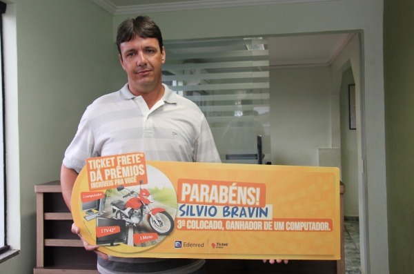 Silvio ganhador computador